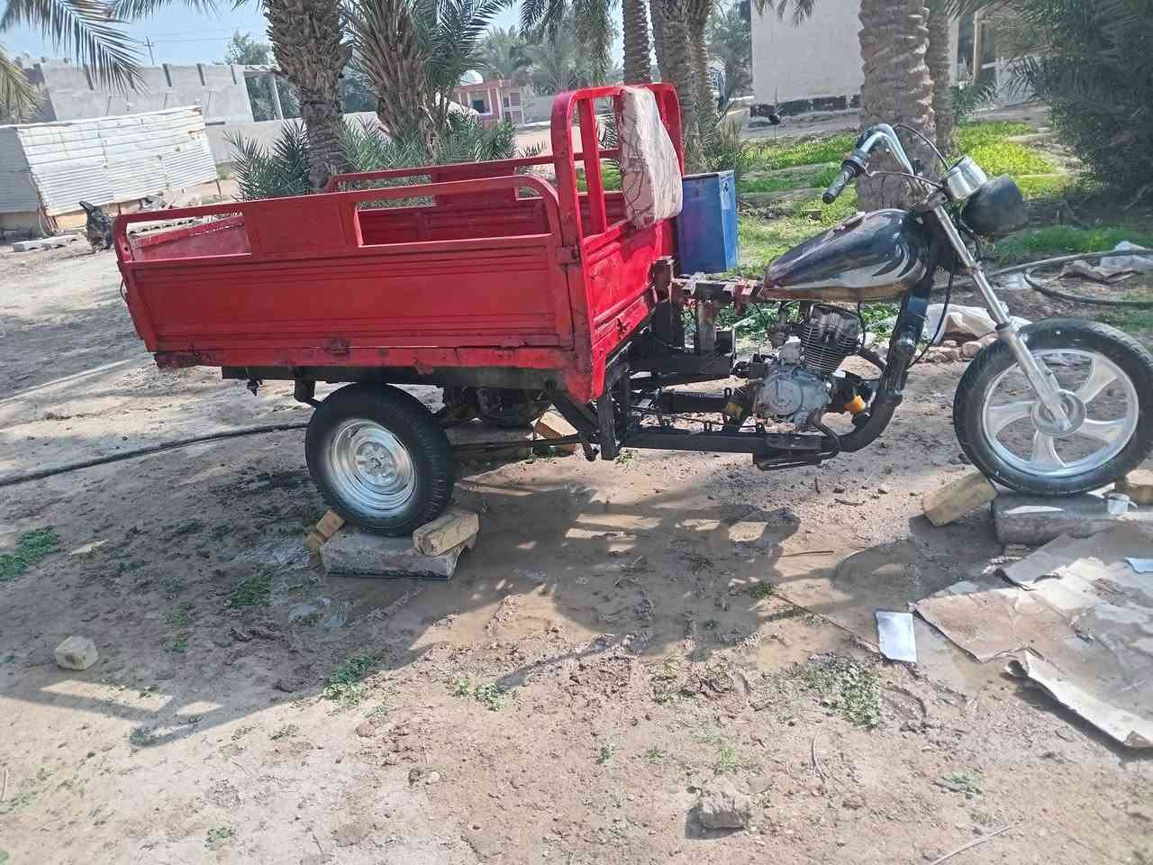 سلام عليكم ستوته للبيع طفت بعد ما شتقلت السعر ٣٠٠ وبيها مجال بصيط شاصي بي لحيم قليل ابيع كوم حديد مكاني سماوه 
سوير الشراي يتصل ***********
