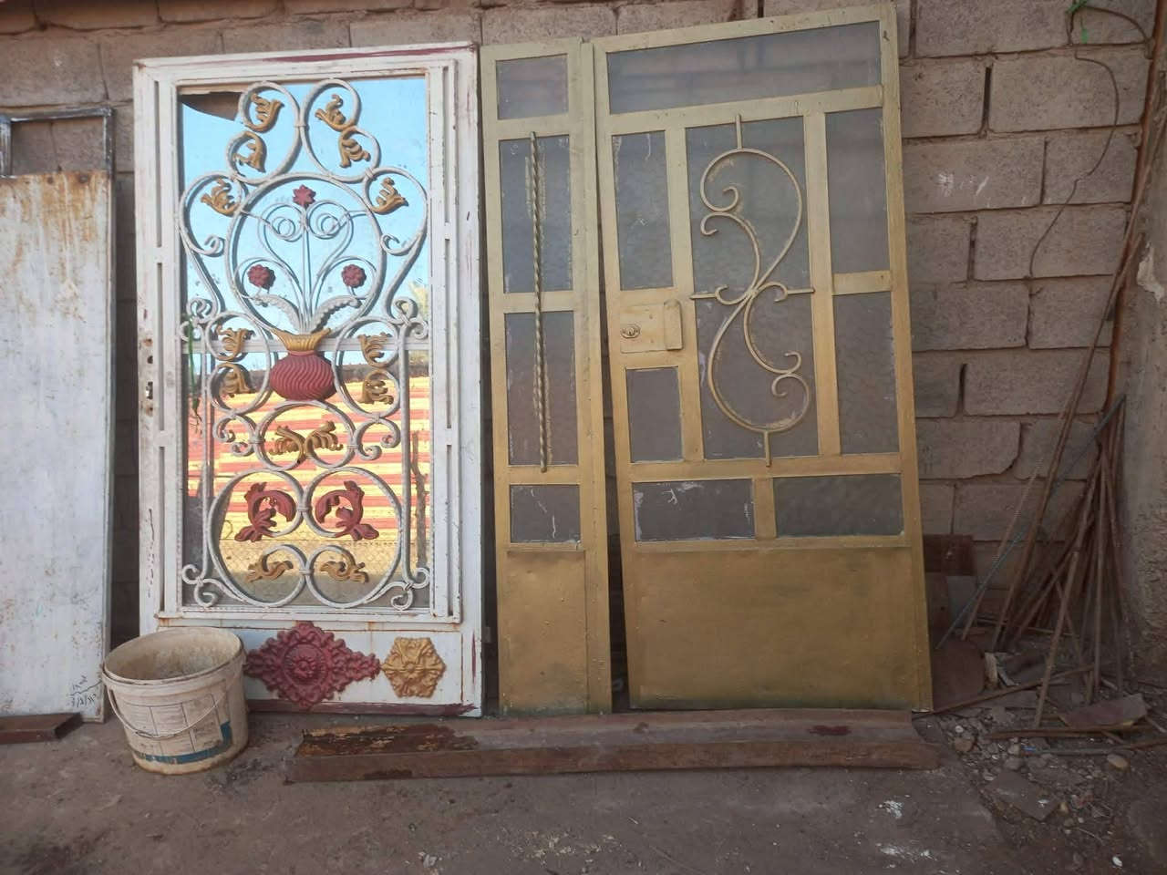 بوب حديد مع شبابيك للبيع 
العنوان المقداديه شهربان
***********
