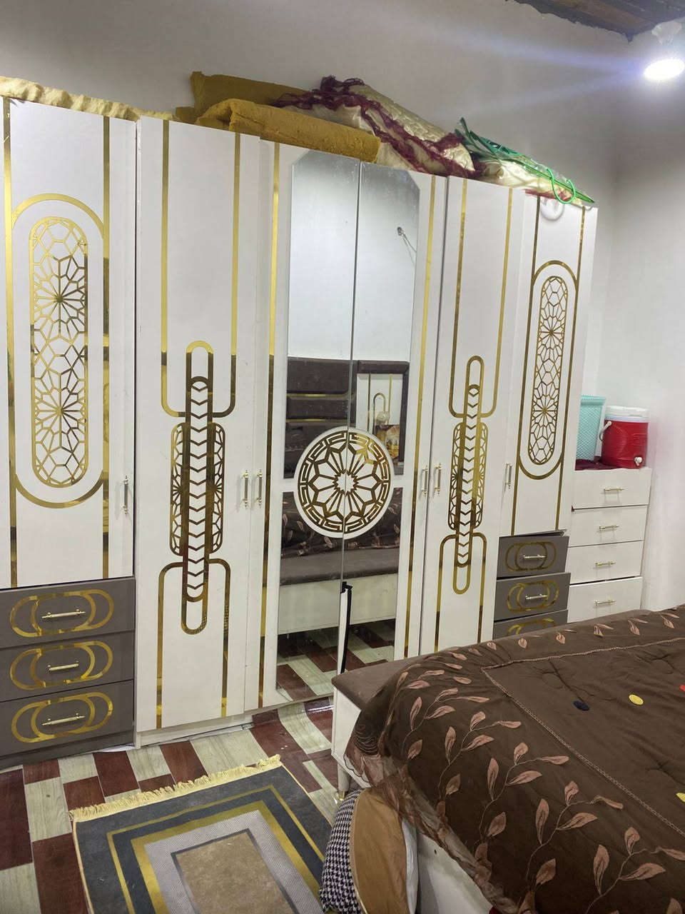 غرفه تركي مستعمله للبيع
البصره كرمه علي رقم الهاتف 
*********** بيه وتساب السعر خاص
