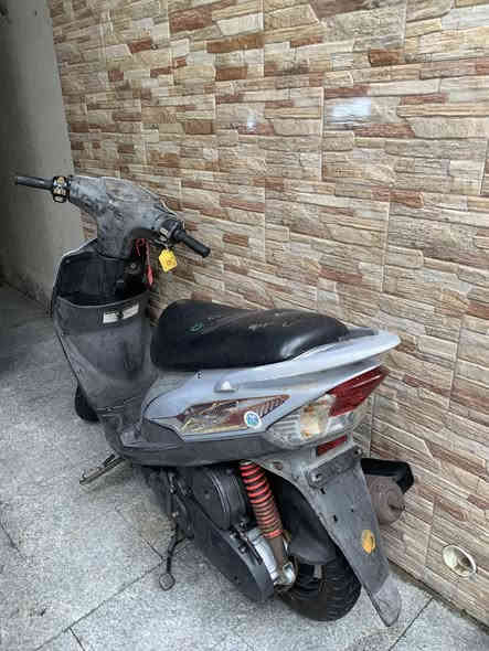 سلام عليكم ماكس عدله للبيع دراجه خير من الله مال رمبه للبيع سعر ٨٠٠ مكاني بغداد حي القاهره خابر وتدلل ***********
