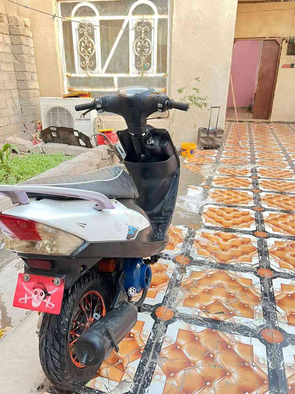 عدله للبيع
دراجه ناعمه ونكره سلف
ويل رياظي دبل رياظي كزوز رياظي شيال ومروحه وسلف وقطره رياظي
سعر 300 وبيها مجال ***********
ناحية المنار (الحّمار)
