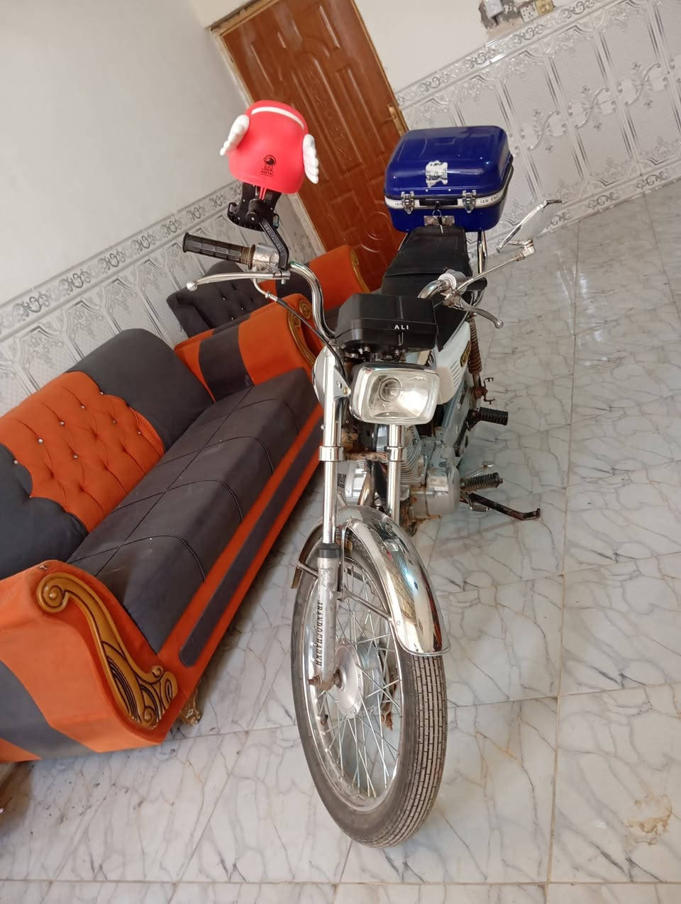 سلام عليكم اربعه گير للبيع كلك مكفوله وراقها ضائعه كامله  نقص ضفيرة فقط كهربائيات شغاله مكينه ناعمه وشلعته حلوه ماعايزه اي شي بس تريد غسل اني هامله السعر 300 كربلاء طويريج الحولي مقابيل حي العسكري ***********
