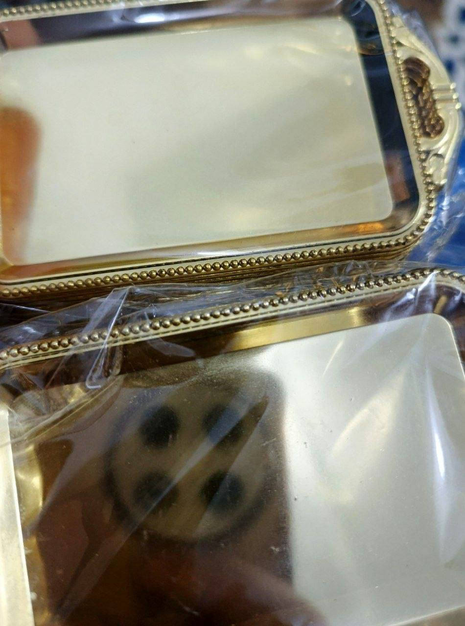 سلام عليكم عندي هذني مال توزيعات 
شحم ولحم عدد 84
صياني صغيره عدد44
قارورات حنه عدد36
اريدهن كولهن ب25الف  الي يريد يشتريهن هذا رقم ***********
