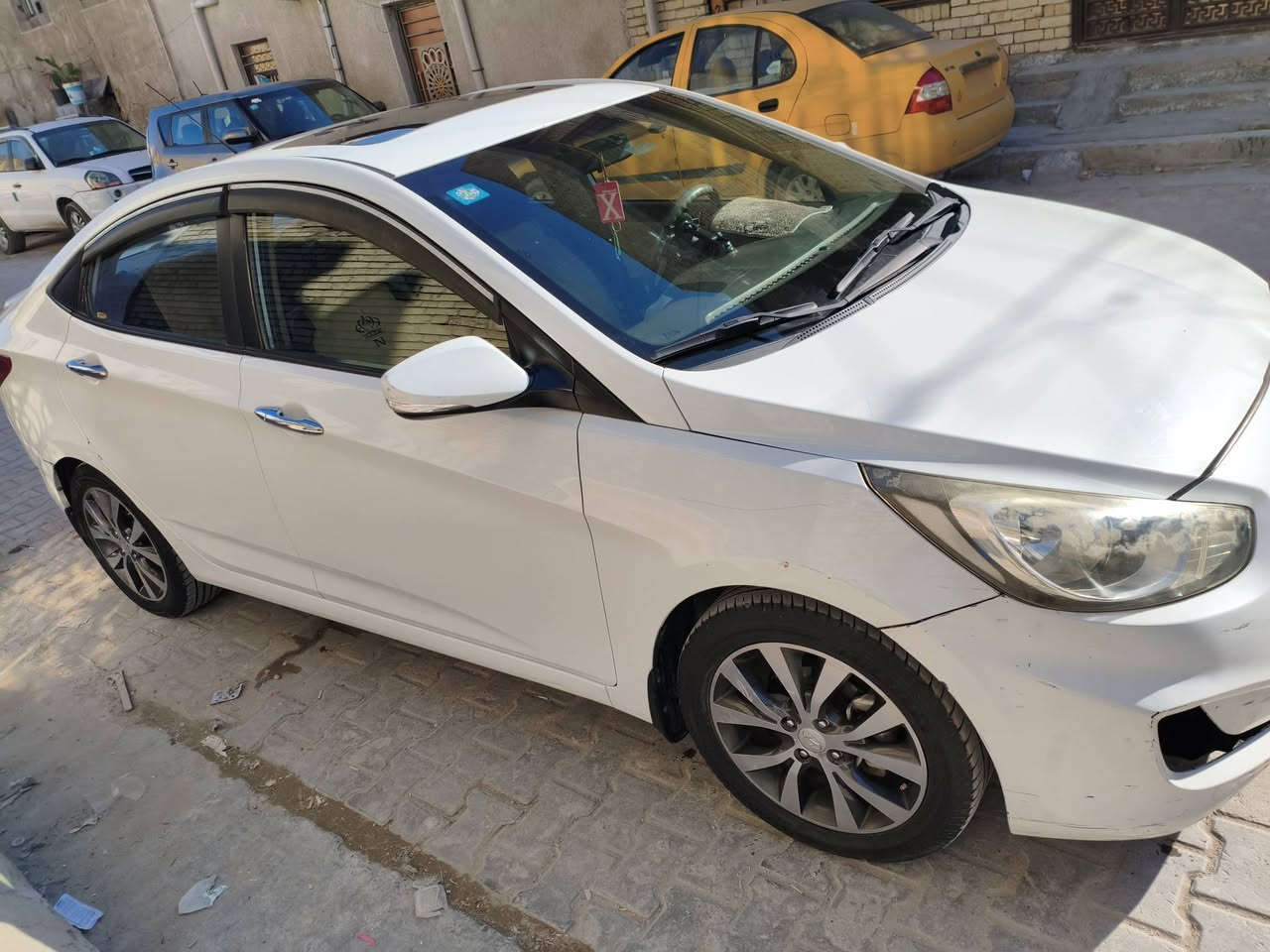 السلام عليكم
اكسنت وارد خليجي موديل2015
مكفول من الصبغ بيها بارد قليل بالباب الخلفي 
محرك وكير خير من الله 
تبريد شغال 
صدر جديد
مكاني بغداد 
السعر 105وبيها مجال قليل حك الجية
التواصل ***********
