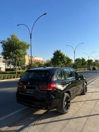 بي ام دبليو X5 • ٦ سلندر توين توربو • ١٥٢ الف