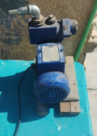 ماطورات ماي شرط شغاله للبيع مع وفن كهربائي سعر ماطور على ١٥ الف وفن ب٢...