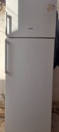 ثلاجة شغالة ماطور ابلادي تبريد نص ونص ماعرف غاز أو ليك حجم ١٦   السعر ...