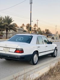 مرسيدس 300E • ١٩٨٧ • راس الثور ٢٥٠٠