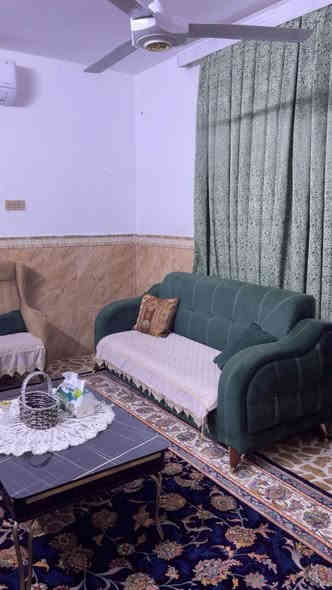 سلام عليكم 
تخم للبيع
8مقاعد
نضيف 
المكان الصوفيه
***********
