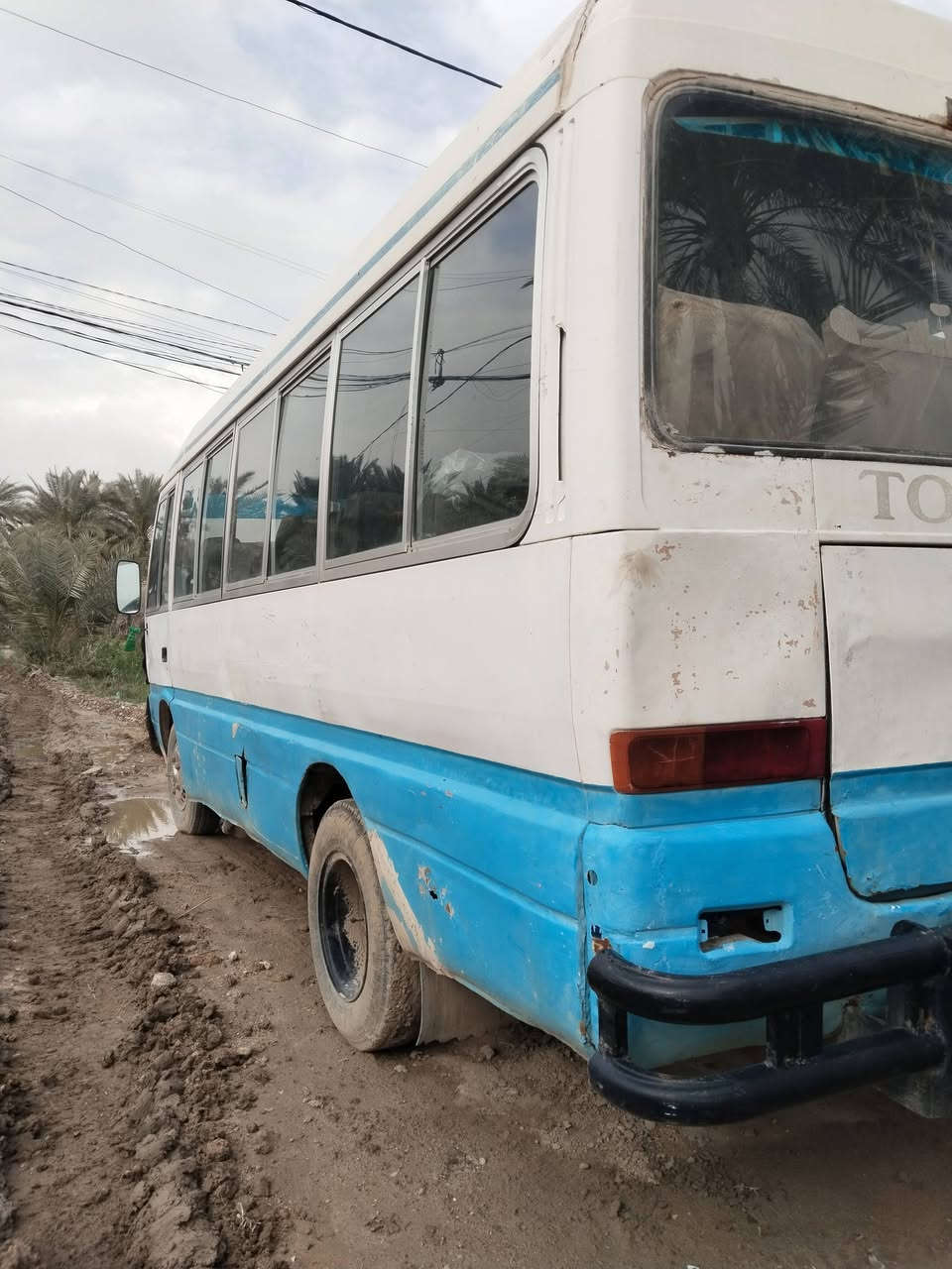 السلام عليكم سياره للبيع روزه موديل 91 رقم الماني ورقي مكينه كيه وكير كيه مكانه كربلاء السعر 4مليون وبيه مجال ***********
