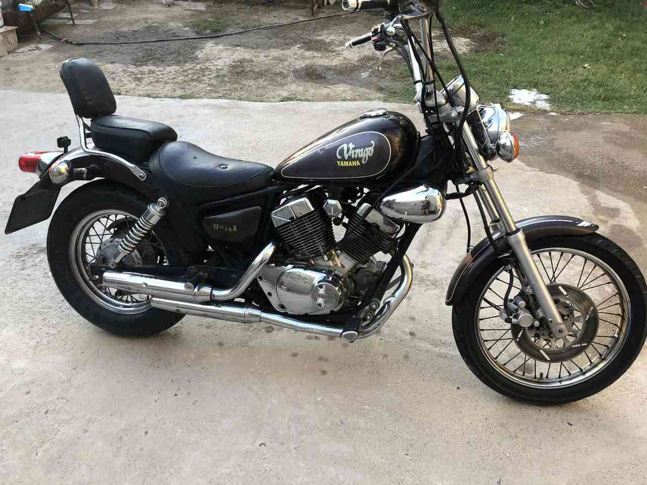 السلام عليكم رمضان كريم احبتي YAMAHAفيراجو 250ccالدراجه نص نكره شوفت عينك 
كلشي بلاد عل وضع الشركه 
١-تخم تاير ياباني اصلي 
٢-تخم بلك واير اصلي 
٣-لايت اصفر بلادي 
٤-تانكي مطلي طلاء داخلي يعني لاوسخ ولازنجار
٥-ستيرن عالي 
٦-صالصنه صوت مرعب 
٧-نقوصات جبن دبلات وكتف اشاره واير كيلو متر 
السعر ٩٠٠وبيها مجال قليل وخادم الكم 
***********
