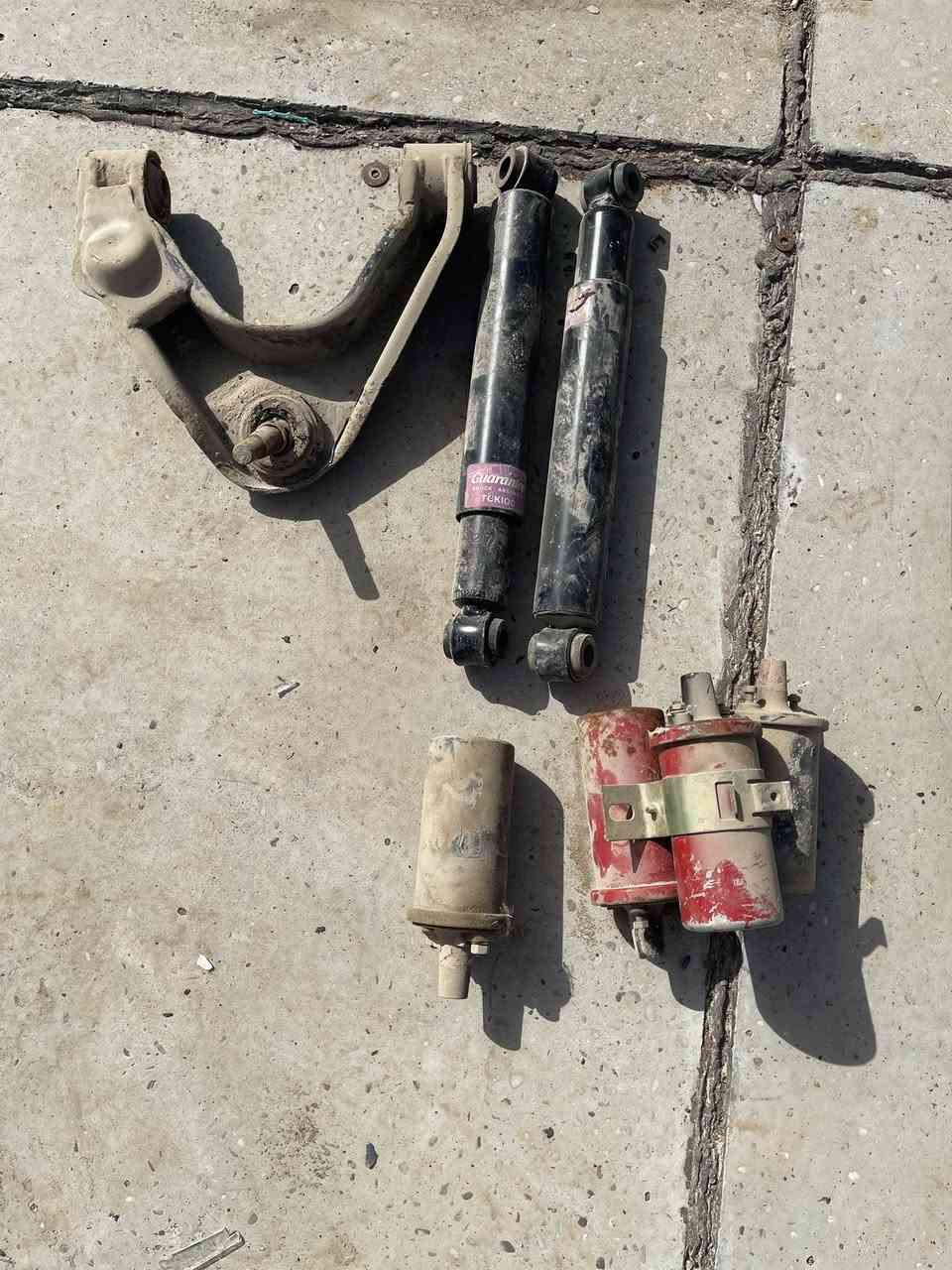 تايرات جدجد غير مستخدم (تخم)
لايت امامي غير مستعمل 2008
دعاميه خلفيه غير مستعمل 
دبلات خلفيه جديد عدد2
فلنجات إماميه جدد غير مستخدم عدد2
شباك 2002و2008 جدد غير مستخدم 
ويل هدد3
طبله 
كابريتات 
كويل4
شلعه 500
رقم ‭0788 435 9619‬
بغداد حي الجهاد
