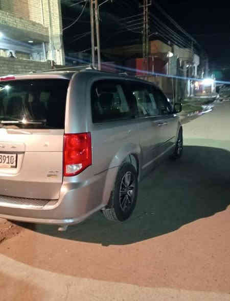 سلام عليكم دوج كرفان 2017 محرك خير من الله و كير خير من الله بدون  حادث بوب جام كهربائ رقم شمالي بسمي احولك بنفس اليوم سعر 172 بيها مجال شي بسيط رقم تليفون ***********
