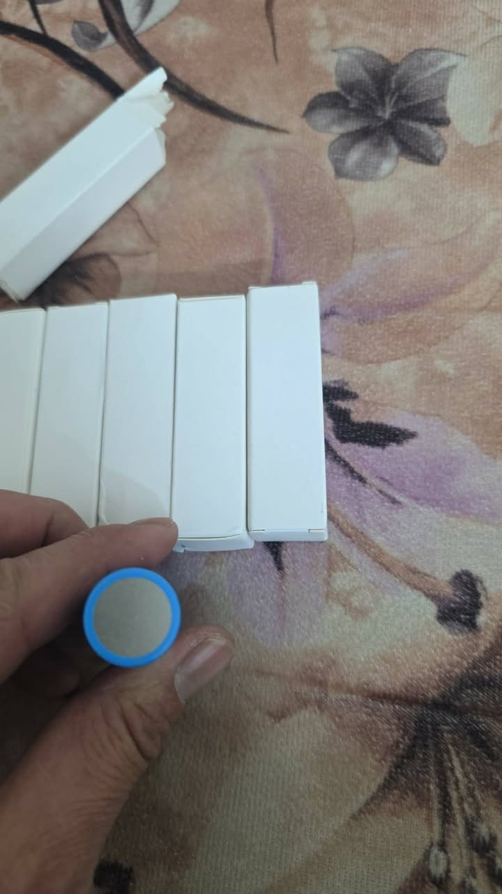 بطاريات بهذا الشكل سبعة منهن ليثيوم فوسفات الحديد و12 بطارية ليثيوم مثل ما موضح بالصورة جديد لوك غير مستخدم  السعر 35


**إذا كنت صاحب هذا الإعلان وتريد حذفه لأي سبب، رجاءا أرسل رسالة إلى الدعم الفني**