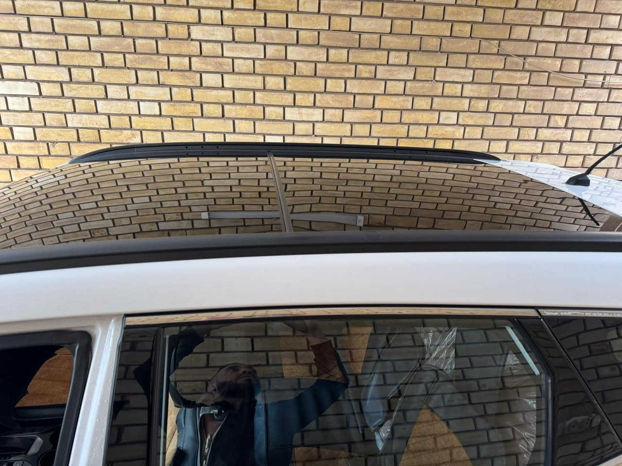 السلام عليكم
سيارة سنتافي للبيع موديل 2014 خليجي فول مواصفات رقم بغداد رباعي مميز باسمي تحويل ثاني يوم بيع فقط بدون مراوس 

محرك 3300cc مكفول على وضع الشركة 

بصمه تشغيل 

بصمه أبواب وبصمه جنطه

بانوراما 

كير كفالة على وضع الشركة 

دفع رباعي 

مانع انزلاق 

هند بريك بصمة 

اوتو هولد 

لايت امامي LID 

وبك لايت خلفي LID

كامرة خلفيه 

حساس خلفي 

سبعة راكب 

كرسي كهرباء السائق 

تحكم ستيرن جهتين شاشه لمس 

3 قطع تبريد 

يدات نيكل لد في اليدات

لد تحت المري ومري قلاب 

اشاير في المري 

السيارة ماشية 93 الف وقابله للزياده حقيقي والسياره خير من الله وبيها أربع أماكن بارد حك شبر والباقي كفالة للاستفسار مراسلتي خاص او الاتصال على الرقم ***********
