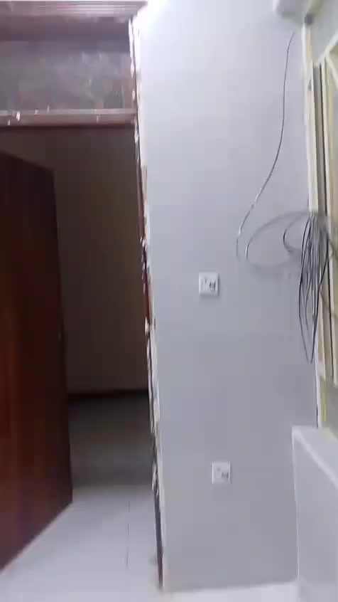 يوجد ثلاث شقق
////
الشبانه طابق ارضي + طابق أول 

عواشه شارع المصرف شقه/

رقم الهاتف   /. ‏‪077-282-82806‬‏

رقم الهاتف/. ***********
