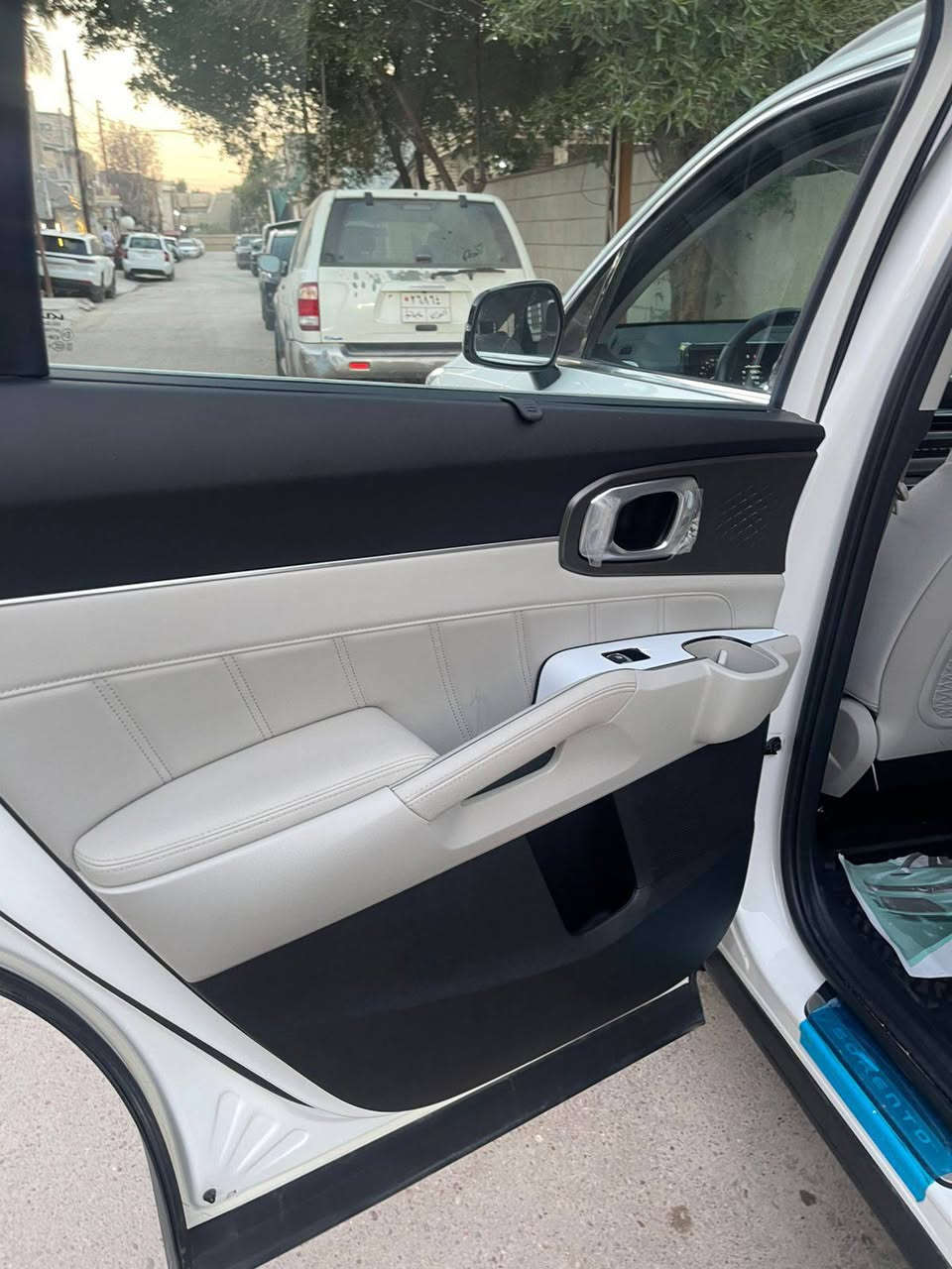 السلام عليكم سورنتو موديل 2024 ماشيه 12 مكفوله مكينه 6 سلندر داتا شو ويل 20 جنطه كهرباء كشنات كهرباء جلد تبريد 3 قطع وتشغيل عن بعد السياره كلش جديده ومكفوله من الصبغ والتكحيل والبارد  السعر 32500 وبيهه مجال مكاني  حي الجهاد ***********
