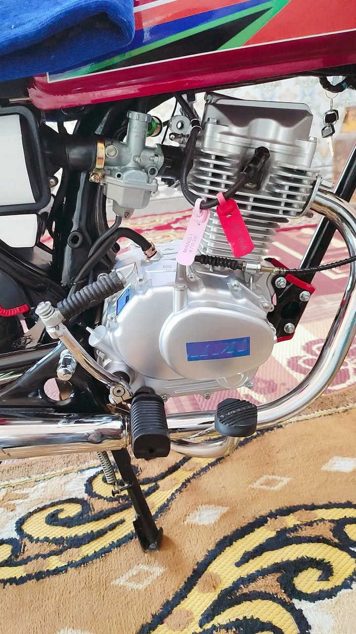 سلام عليكم دراجه اربعه كير نامه شلامجه موديل 2025 صايرلها 3 اشهر فيلس بعدها ما فيلسه دراجه نضيفه انضف من الصوره السعر 750 وبيها مجال لل استفسار *********** مكان طويريج الرجيبه
