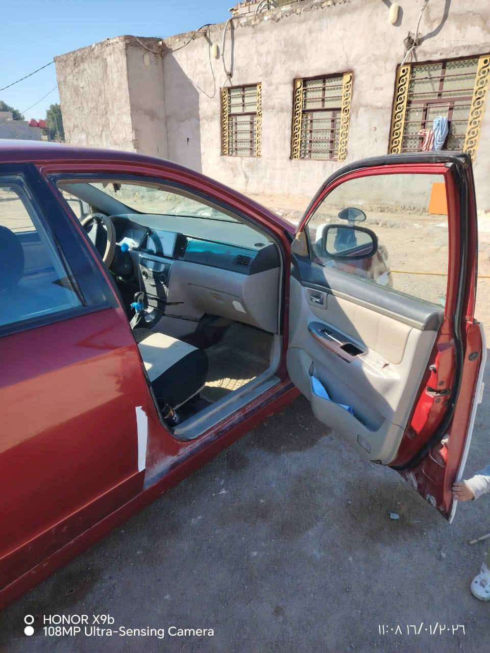 السلام عليكم جيلي موبل رقم بغداد
رقم نكليزي موديل بيه صبغ حزام الجماليه 
 2012 عنوان النجف السعر43وبيه مجال
رقم ***********
