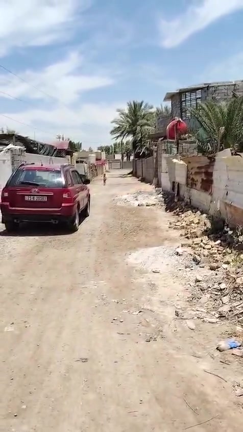 السلام عليكم 
بيت زراعي مساحة ٢٢٠ متر للبيع
 سقف سندويج شغل شركة مرتب درجة اولى
 يحتوي على غرفة نوم واستقبال ومطبخ وصالة كبيرة وحديقة وصحيات خارجي وداخلي
 العنوان مدخل قرية الخنساء تقاطع النهروان يبعد عن الشارع العام ٣٠٠متر وعن الشارع الفرعي التبليط ٤٠متر 
بسعر مناسب للإستفسار الاتصال ***********
