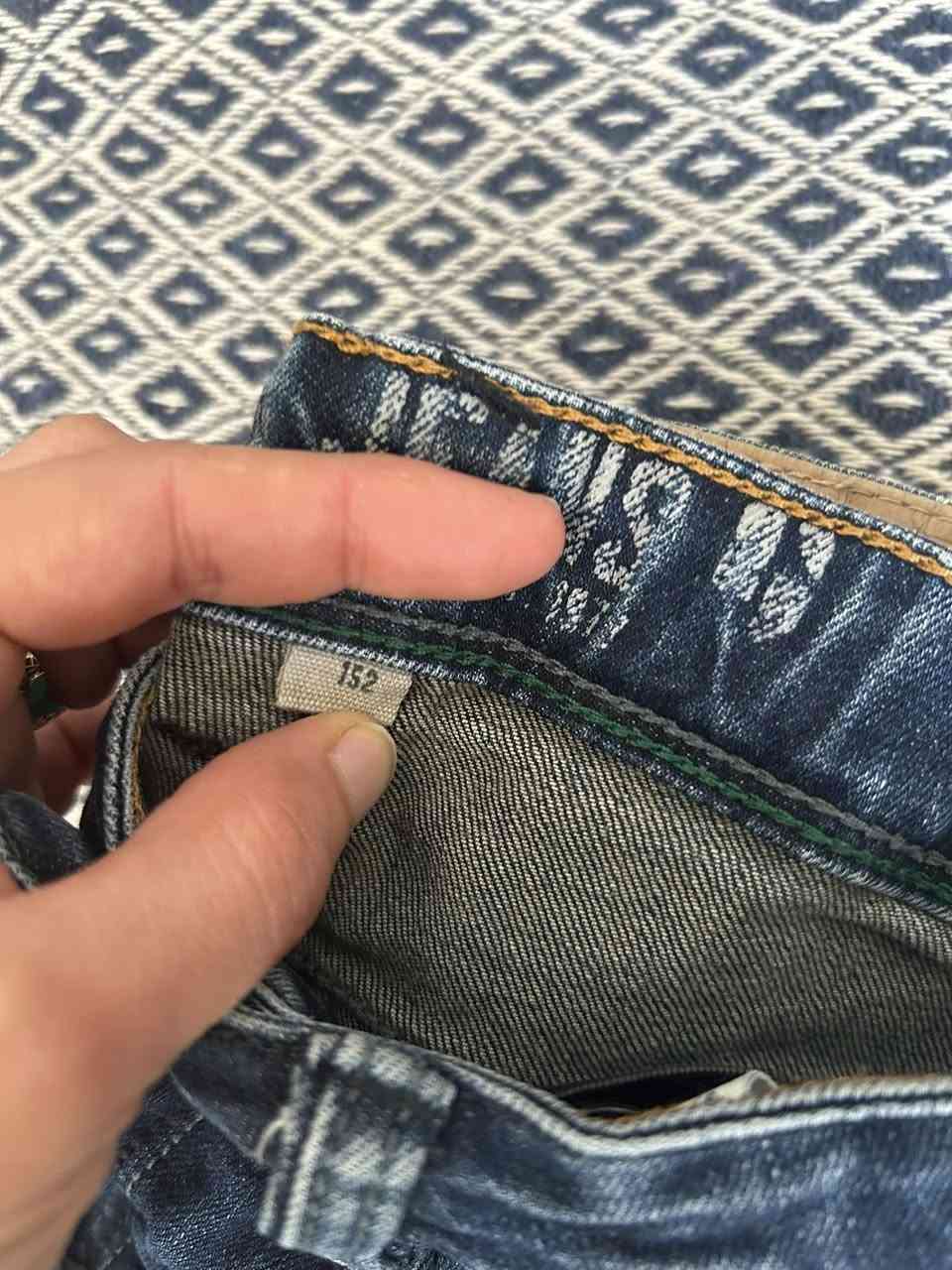 مساء الخير
للبيع ٦ بناطير جنز اصلي اني جايبتهم لابني من المانيا 
استعمال قليل جداً يعني جديدات 
٤ قطع قياس ١٥٢ (واحد منهم شتوي مبطن قطني) 
واحد قياس ١٦٤
واحد قياس ١٥٨ 
سعر القطعة ٥ الف 
والي ياخذ اكثر من قطعة يقل السعر 
توصيل الف دينار داخل بسمايا فقط


**إذا كنت صاحب هذا الإعلان وتريد حذفه لأي سبب، رجاءا أرسل رسالة إلى الدعم الفني**