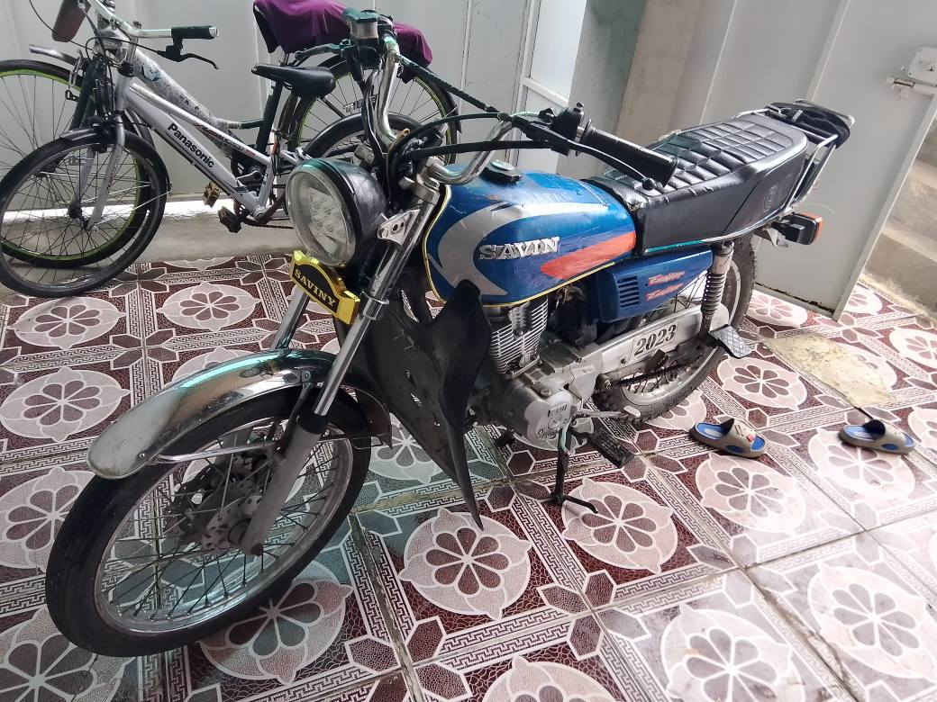 به ناوی خوای گە و مهرە بان ماتور ایرانی کاسپن گرومە کینە کارە بای بە شە رت مە کینە 150 190هه زارو مە حامە شوین قه لادزێ 

*********** بشدار, السليمانية
