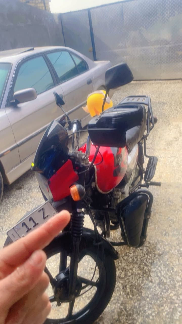 ‏سلام عليكم دراجة بوكسر موديل 21 شهر 12  مرقم بغداد إنجليزي دراجة كلها شغالة سلف هندر كلها شغالة سعرها 1600 بيها مجال عنوان بغداد تقاطع الخنساء رقم الهاتف ‎***********
