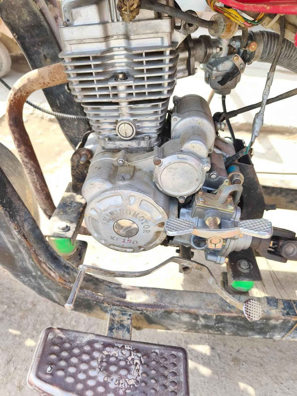 السلام عليكم ستوته دايوان للبيع نضيفه ومال جناي اوراق كامله تريد اسويلك مكاتبه تريد اوديك على راعيه الاصلي الي مطلعها من شركه مكاني التاجي حي الحسن العسكري قرب جسر ذراع دجله ***********.     900
