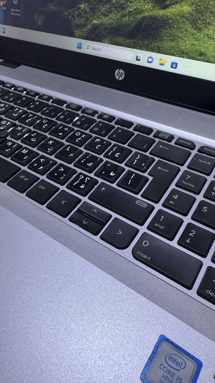 لابتوب HP للبيع
الجهاز نظيف ومرتب وجاهز للاستخدام، مناسب للدراسة والعمل والاستخدام اليومي.

النوع: HP
المعالج: Core i5 الجيل السادس
حجم الشاشة : 15.6
الحالة: نظافة 95%
البطارية: بحالة جيدة جدًا
إضاءة لد في الكيبورد 

جميع المواصفات: بالصور المرفقة

قيمه بما يرضي الله


**إذا كنت صاحب هذا الإعلان وتريد حذفه لأي سبب، رجاءا أرسل رسالة إلى الدعم الفني**