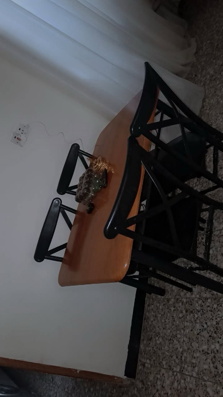 السلام وعليكم 
غساله نوع ارجلك ١٠ كيلو مابيها اي عطل تركي سعرها ١٥٠ 
ميز طعام و٤ كراسي نضيف كلش سعره ١٠٠
ميز تلفزيون نضيف سعره٧٥  وبيهن مجال بسيط
بغداد حي الجامعه  للاستفسار خاص


**إذا كنت صاحب هذا الإعلان وتريد حذفه لأي سبب، رجاءا أرسل رسالة إلى الدعم الفني**