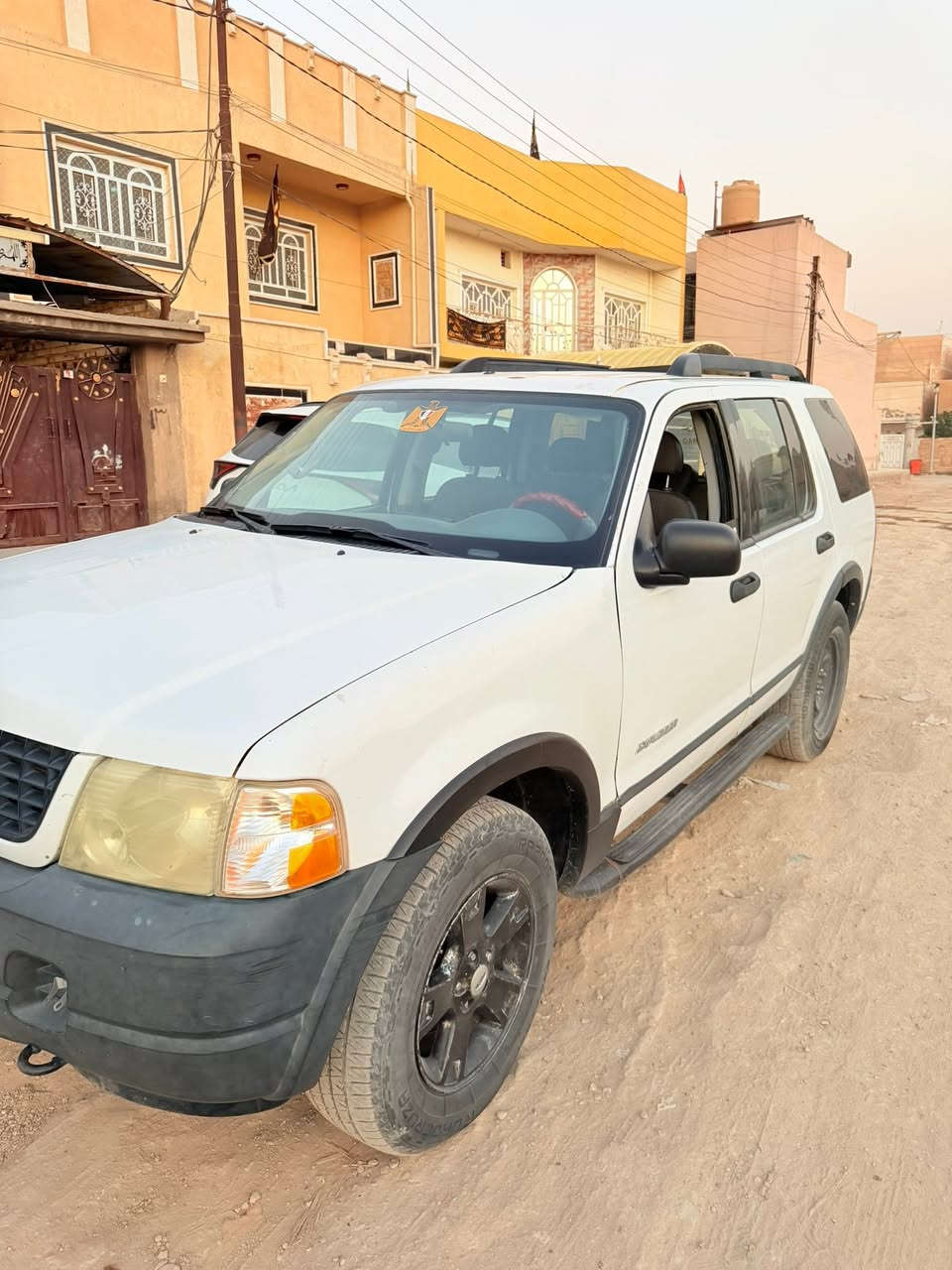 سلام عليكم سياره فورد اكسبلور مزاد وزارة الداخلية سياره جديده بدون ضربه بدون خياس بدون تبديل كير ومحرك بطة جديد شاشة وسماعات سستم كامل لايت زنون جامة امامي جديدة السيارة مزاد بابل السعر 40 ورقة وبيها مجال 
📍مكاني حلة شارع 100
رقم الهاتف *********** ☎️
