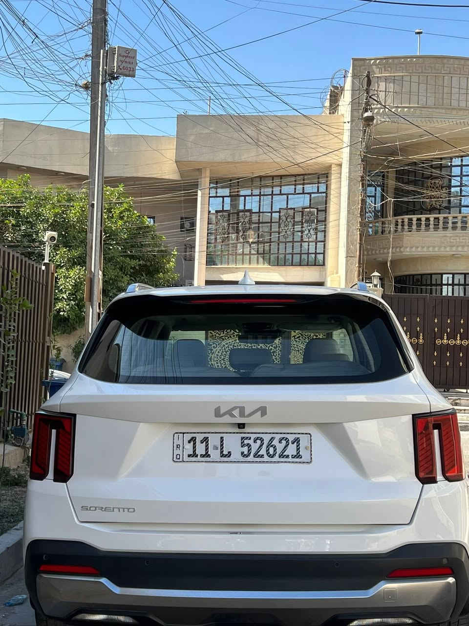 السلام عليكم 

كيا سورنتو 

2024 وارد خليجي 
ماشيه 16 الف km

فول مواصفات للأخير فقط بدون أربع كاميرات 

كفاله عامه فقط بارد إصبعين بالجاملغ الأمامي الايمن 

السياره جديده جداً بالكارتونه 

المواصفات 

بانوراما 

بصمه 

كير ماوس 

كشنات كهرباء (سايق+ الصدر ) 

رقم بغداد 

السعر 30$الف دولار 

المكان بغداد العامريه 

للاستفسار : ***********
