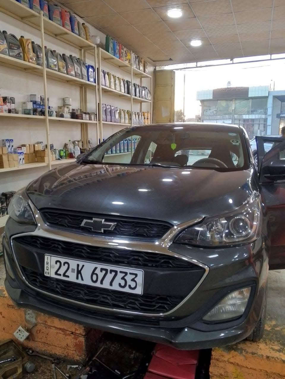 شوفرليت سبارك خليجي موديل 2020 جاملغ ونص بنيد مصبوغ بدون دواخل بدون معجون فقط رش
السياره رقم اربيل رقم جديد سنويه جديده 
مكانها بالحله تحويل او وكاله جاهزه
السعر ١٠٠ 
***********
ملاحظه السياره جديده جدا ماشيه ٥٥ الف كيلو
