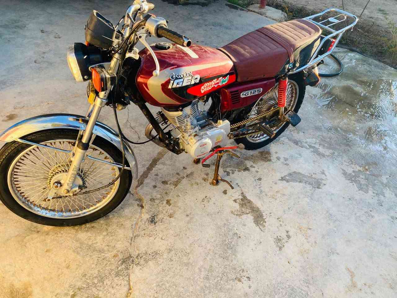 سلام عليكم دراجات للبيع موديل 20 تايكر لا تبخير ولا تنقيص نشاط فول اوراق كامله سعر 370بيه مجال مكان بلدروز أما عسكر ***********
