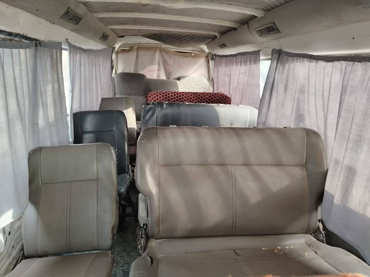 يا الله السلام عليكم سياره فوتون موديل 2009 كير ماكينه لا تنقيص ولا تبخير شرط كهربائيات كلها شغاله سياره لا ضربه ولا قياس ولا تكايه هم كفاله الله شاهد تخم تاير صاله اسبوع من شاده كشنات مالك ساراس باور شغال لايتات جنون هورن شغال بوش سوبايه جديده سبير موجود جاك موجود درع وراء موجود يعني السياره جاهزه وما نقص بيها برغي قبل للشارع تشتغل بيها على باب الله الله شاهد اني كامش بيها خطوط ومستعجل على بيعتها   مكاني بابل الاستفسار على الرقم*********** السعر 20بيها مجال للطيبين
