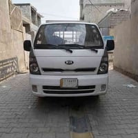 كيا بنكو 2700 رقم ديالى موديل 2016  لون ابيض   كفاله عامه شاصيها ومكين...