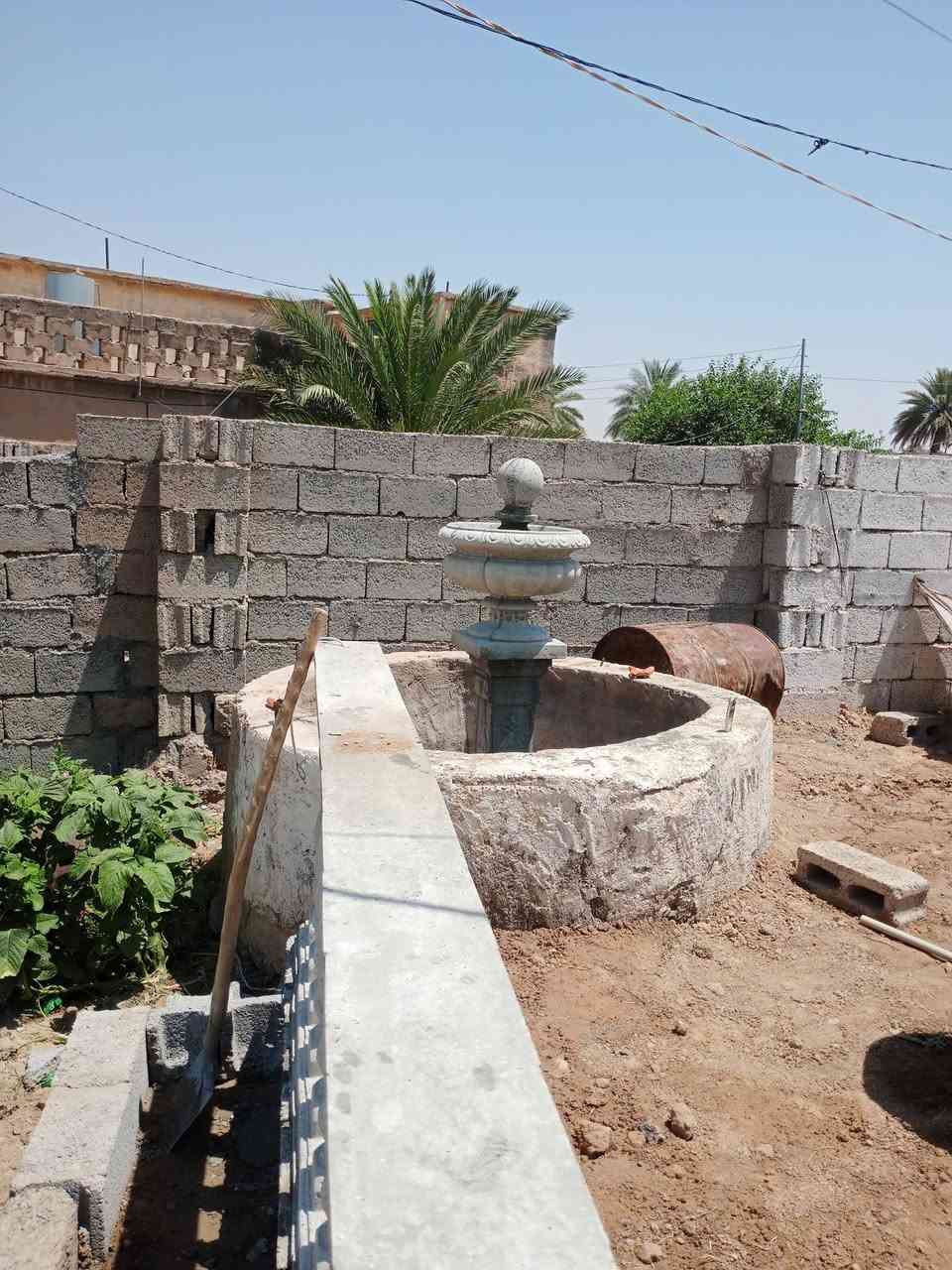 السلام عليكم
يوجد عمل قالب (سياج) صب للحدائق و المنازل سعر المتر ٨ آلاف 
..مزهريات  ١٠ آلاف 
مع شغل نافوره 
مع كادر لبخ سمنت
الاتصال ***********
