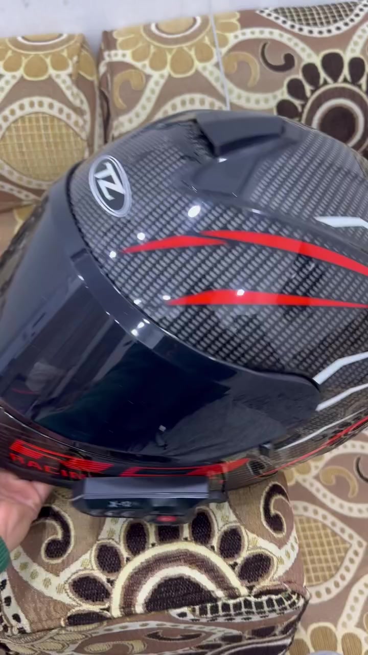 سلام عليكم خوذه للبيع بدون جهاز اصليه وزن ريشه سعر ٦٥وبي مجال قليل قياس Lرقمي ***********
