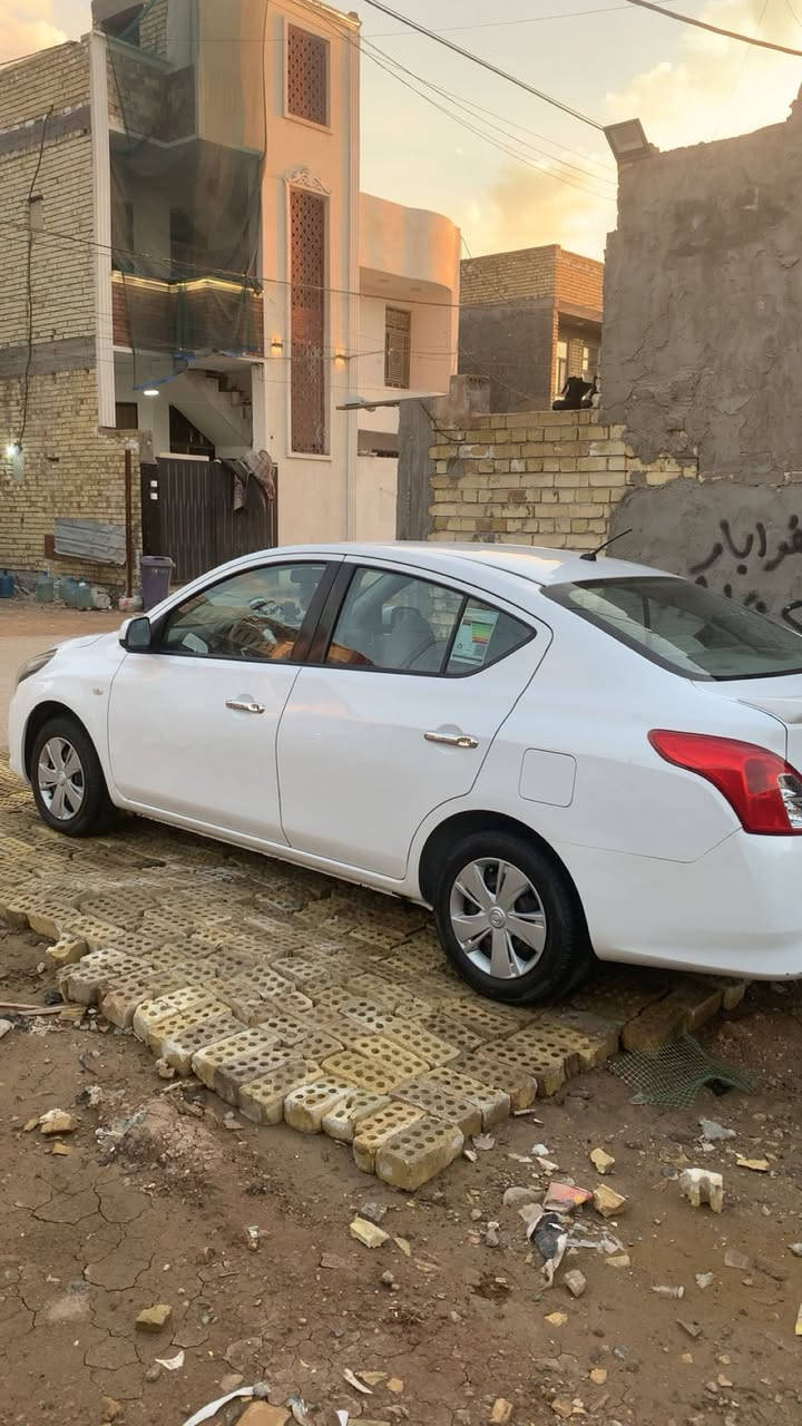 إسلام عليكم سياره سني البيع هندي موديل 2018 سياره خير من الله سياره بسمي رقم بغداد بيه طخه بلحافه مال بنيد مابيه اي صبغ جوهه تخم تاير حداديه خير من الله مكينه وتبريد خيرمن الله وكير مكاني الدوره البوعيثه ***********ممتواجد ع فيس سعر 107وبيه مجال بسيط حك الجيه
