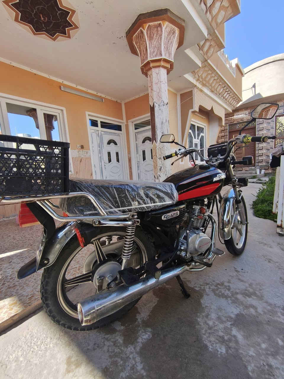 السلام عليكم
دراجه لبيع نامي برو 2020 نظيفة السعر 500 بيه مجال 
رقم موبايل ***********
