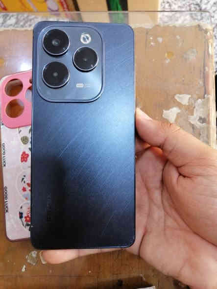 السلام عليكم جهاز للبيع انفنكس هوت 40 برو جهاز مكفول ماوياه ملحقات الذاكره 256 السعر 120 الشراي يتصل *********** عمارة
