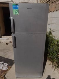 ثلاجة • للبيع