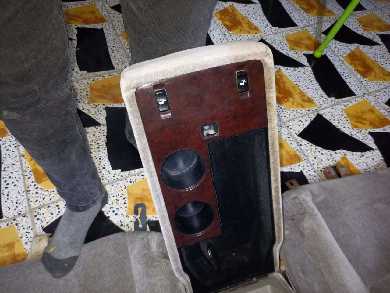 عراض تفصيخ ملكه شنو الرايده موجود  مكان شطره 
ضفيره محوره تحويرت النجف دشبول  
***********
