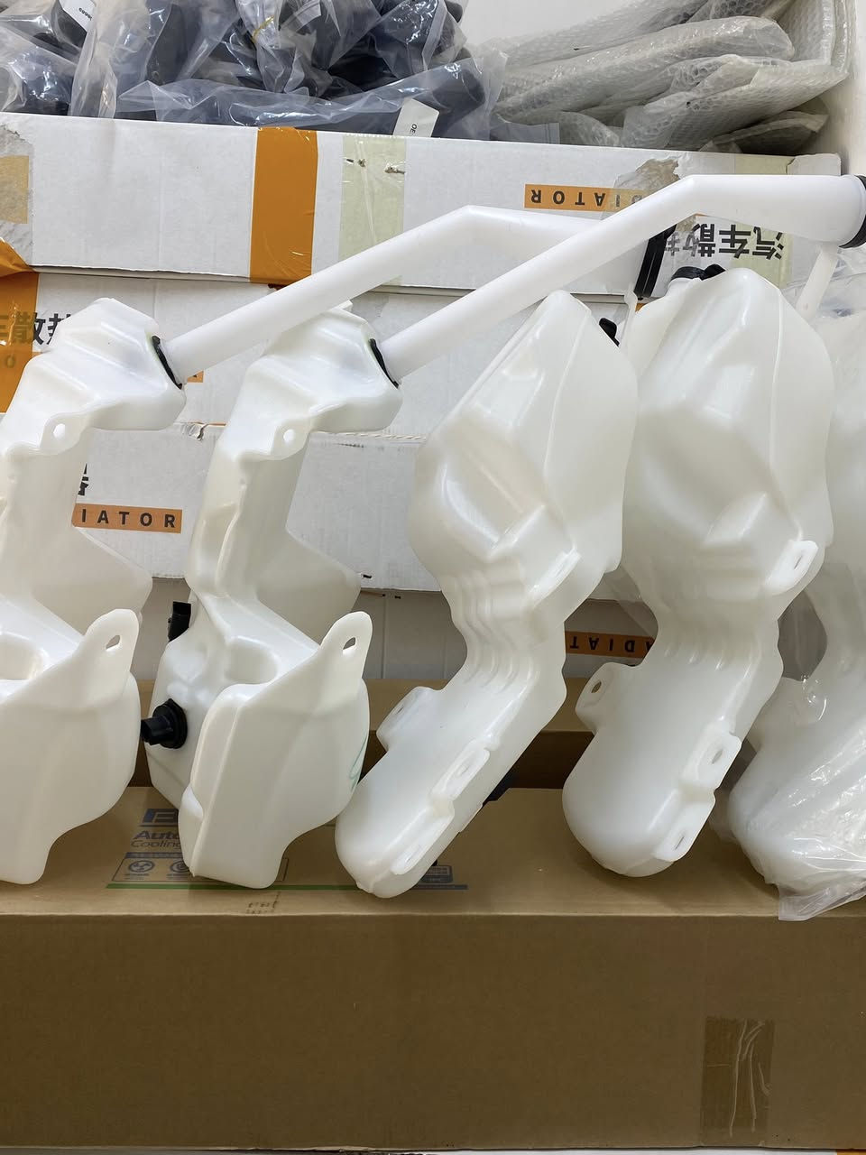 السلام عليكم ورحمة الله ❤️
تحية طيبة للجميع 🌹 
 
الحمدلله وصلتنا وجبة جديدة قطع غيار اصلي و تجاري 
جميع أنواع شوفرليت و جي ام سي 📦 

قطع كثيرة و متنوعة لشوفرليت ماليبو و اهلاً
 و سهلاً بالجميع 💕  

حدادة ، ميكانيك ، هيكل 🚘 
قطع اصلي و تجاري درجة اولى شرط الفحص ✅ 
عدنا خدمة توصيل سريعة لكل أنحاء العراق 

للطلب 📞
*********** - *********** 

محل محمد الصفار / العنوان بغداد ، ساحة الطيران 📍
