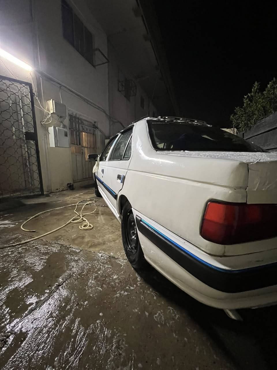 سلام عليكم بيجو باص 2007 محور كورلا نحله كير اتو تتفه تبريد سياره خير من الله بيه خويس شي بصيط  و بيه ضربه بل جاملغ الخلفي الباقي غرفته نضيفه دوشمه دشبوله جديد شاشه حديثه هيه و اليطار مال حديث كامره تخم تاير جديد مكينه فول نعومه سياره عارضه ٤٣ و بيه مجال مكاني دوره البعيثه رقمي ***********
