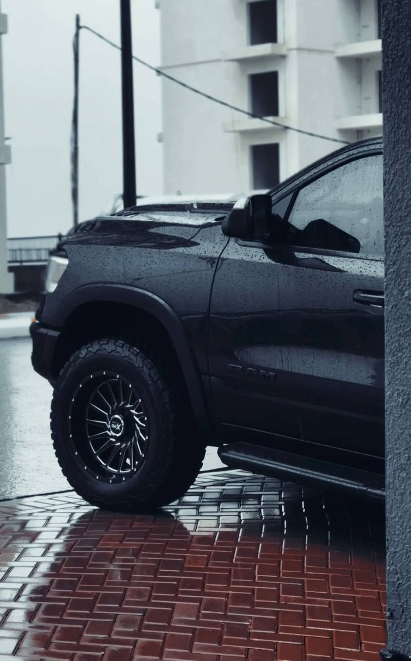 رام ريبل RAM Rebel

موديل 2021 | ماشية 52 مايل

كليين تايتل

بدون حادث, فقط شخط و رش بباب السايق هنا بالعراق

السعر 410 

داخل لونين احمر و اسود جلد

بانوراما على طول السقف

تشغيل عن بعد

رادارات

حساسات

كامرة 

غطاء بدي

محجر اصلي و ليس صيني 

كل غراضها شرط وكالة و احسن مموجود 

مبيها برغي نقص 

محرك ٥٧٠٠

كشن كهرباء 

تبريدها ثلج وغرفتها فول نظافة

رقم مميز سليمانية 

السيار معدلة ويالة شركة ….. و مرفعة من امريكا

ملاحظة الشاشة التسلة نكسرت و بدلتها بشاشة اصغر لان عندي طفل

***********
