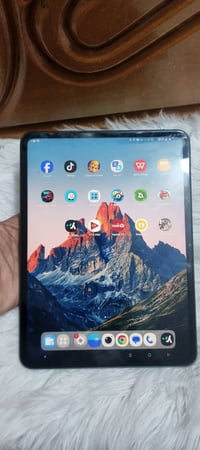 أيباد وان بلس باد جهاز غني عن تعريف مواصفات فلاكشب فول فول شاشه ١١ ونص...