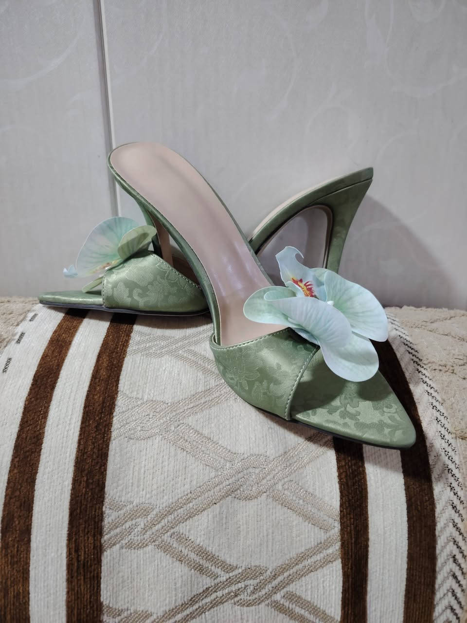 قطع للبيع اسعار مناسبة


**إذا كنت صاحب هذا الإعلان وتريد حذفه لأي سبب، رجاءا أرسل رسالة إلى الدعم الفني**