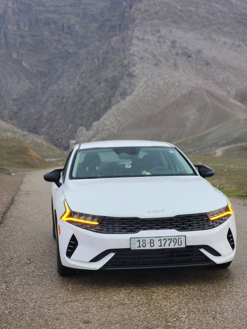 K5 موديل 22 
حادثه سطحي بدون ايرباك 
مواصفاته 
بصمة
سايد بريك كهربائي 
قياده ذاتية 
رادارات امامي خلفي 
نقطه عمياء 
شاشة اندرويد اوتو و ابل كار بلي 
تشغيل عن بعد 
لايت عالي اوتو 
تخم تاير بريجستون جديد ضمان 3 سنوات 
سياره جاهزه ما بيه اي نقص 
حتى الجيك طافي 

رقم بابل و مكانه بابل 

السعر ١٧٥ و بي مجال قليل 
***********
