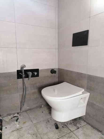 السلام عليكم ورحمه الله وبركاته 
🔧 **سباك مُحترف – تأسيس ماء ومجاري في جميع مناطق بغداد** 🚿🚽  
✅ *خبرة، دقة، وسرعة في التنفيذ – مع ضمان الجودة والأسعار المناسبة* 
 🌿   **تأسيس شبكات الماء والمجاري**  وأغطي **جميع مناطق بغداد** (الكرخ، الرصافة، والضواحي) بفضل توفّر سيارة خاصة تضمن وصولًا سريعًا وخدمة في أسرع وقت.

✨ ما أقدمه من خدمات:
- تأسيس شبكات ماء ساخن وبارد (نحاس – بولي بروبيلين – PVC حسب الحاجة)  
- تأسيس شبكات مجاري داخلية وخارجية (إمداد، تصريف، تفتيش)  
- صيانة وتصليح شبكات قائمة – تركيب سخانات، غسالات، أجهزة صحية  
- تركيب أطقم صحية (أحواض، مقاعد، بانيوهات) باحترافية  

🚗 خدمة متنقلة – *أصل إليك أينما كنت في بغداد!*  
💬 استشارة مجانية – أسعار منافسة – ضمان على الأعمال المنفذة  
📱 للتواصل: [***********] – واتساب متوفر  

> **الثقة تُبنى بالأداء، والسمعة تُصنع بالالتزام**  
> لا تؤجل المشكلة — اتصل اليوم قبل ما تتحول تسريبات بسيطة إلى كارثة! 🚨

---

📌 *شارك المنشور لمن يحتاج — ربّ كلمة تُنشر تنفع أخاك في دين أو دنيا* 🤲
